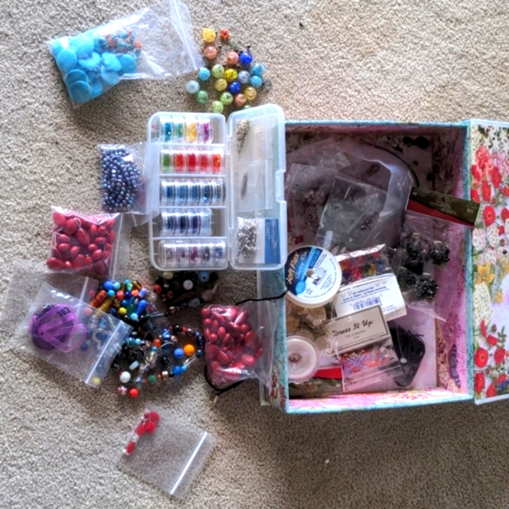 CRAFTERS Collection🦋 - Picture 3 of 10